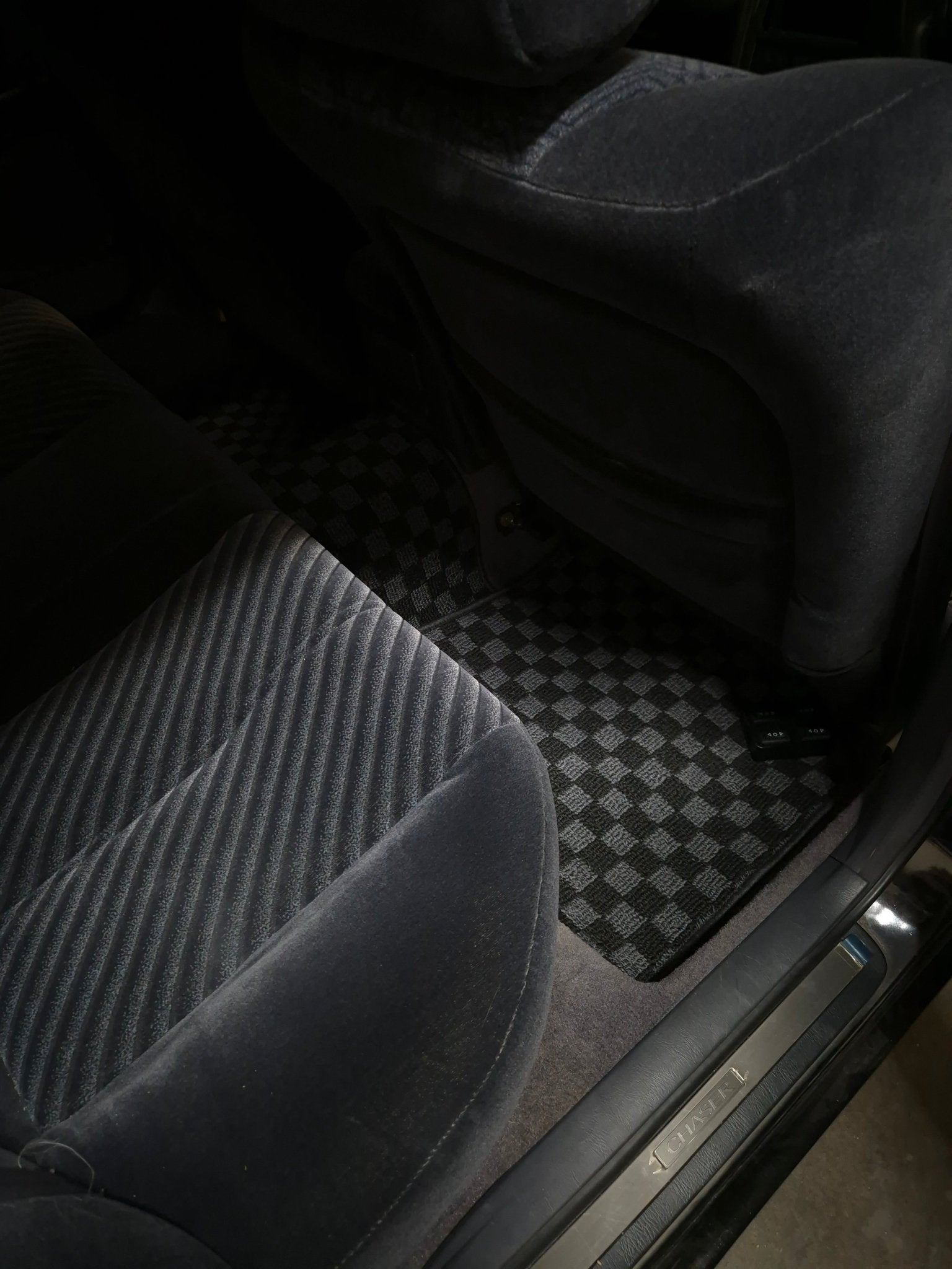 Toyota Chaser JZX100 Premium Checker Floor Mats